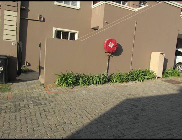 3 BEDROOM TOWNHOUSE FOR SALE IN VORNA VALLEY